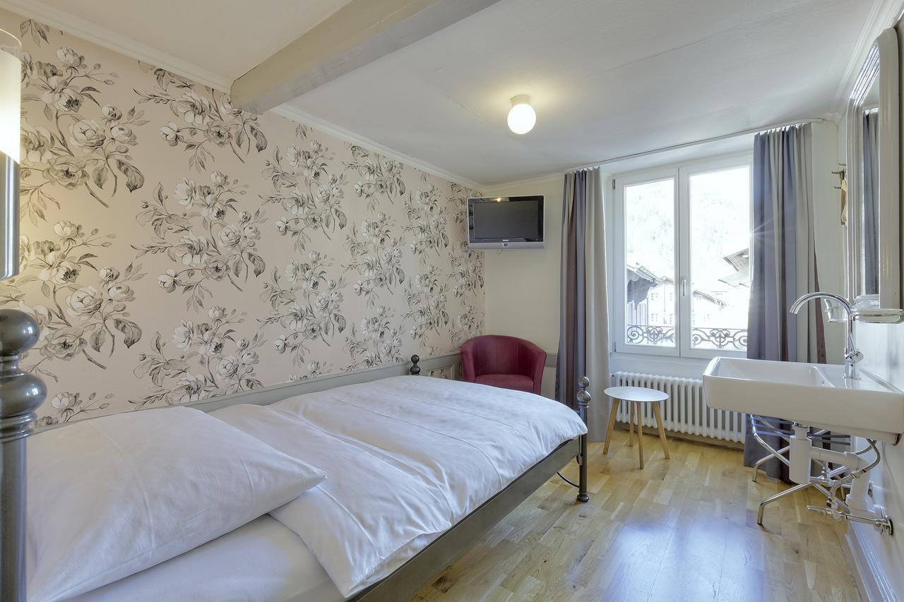 Hostel Alplodge *